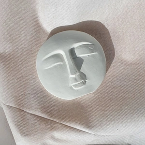 Dreamalittledream86 Luna Moon Face Sculpture