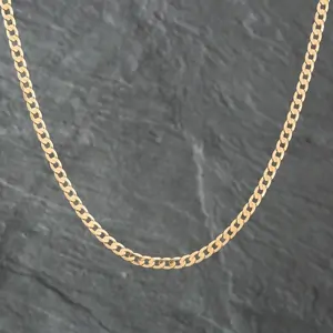 Pre-Owned 9ct Yellow Gold Flat 18 Inch Curb Chain 41161083