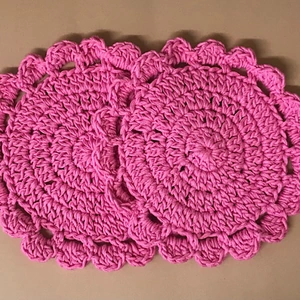 Sarah Valley Pink Round Flower Coasters